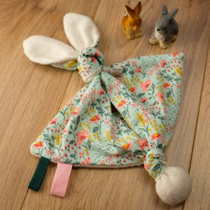 doudou lapin bébé