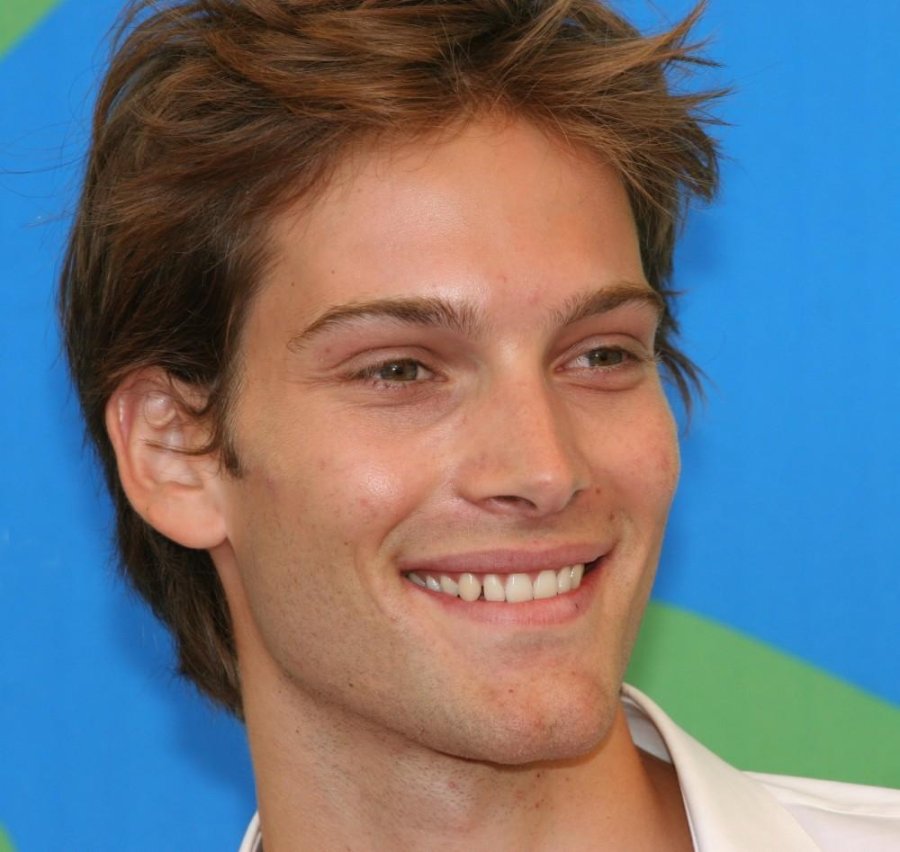 Andy Gillet , l'un des plus beaux hommes français 2025