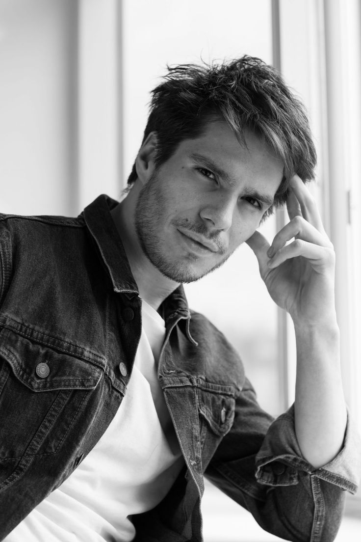 François Civil un des plus beaux hommes français 2025